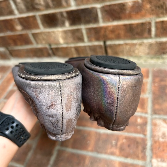 Tory Burch Minnie Gunmetal Metallic Iridescent Leather Travel Ballet Flat - Picture 8 of 8